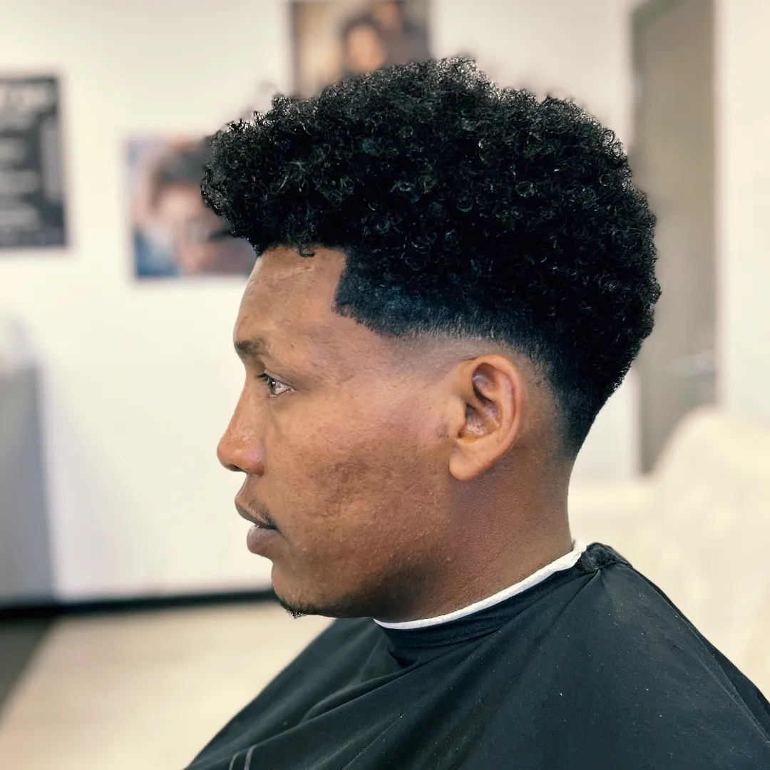 Galaxy A17 Barbershop milkias 1x1 (10)