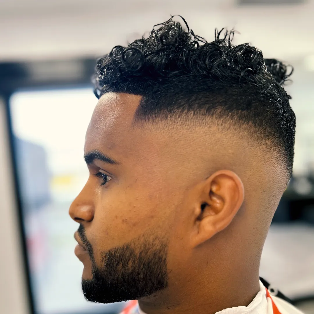 Galaxy A17 Barbershop milkias 1x1 (5)